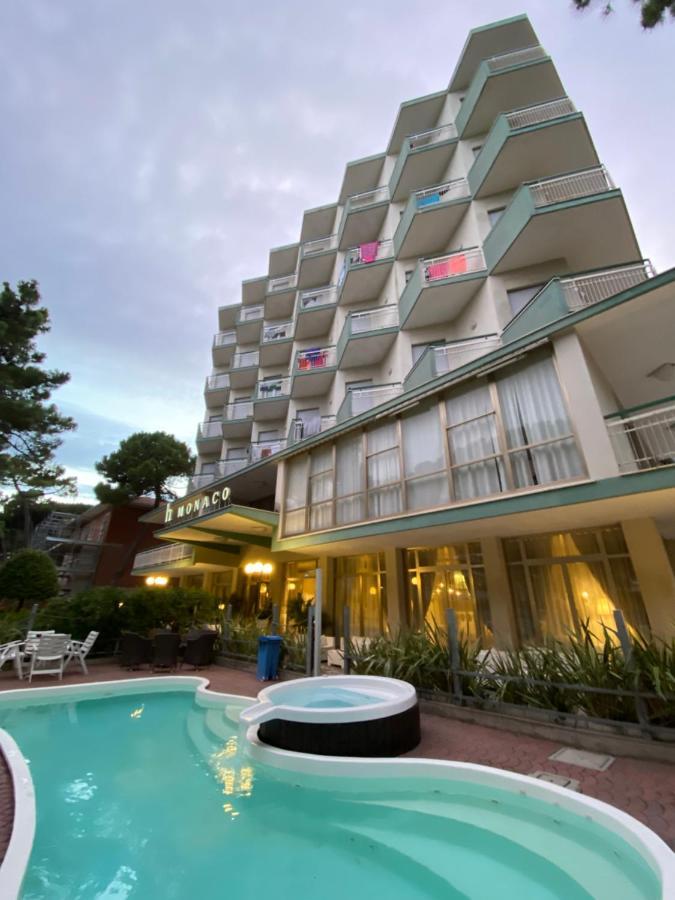 Hotel Monaco - Parcheggio Incluso Min 2 Gg Milano Marittima Bagian luar foto