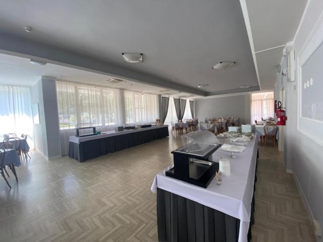Hotel Monaco - Parcheggio Incluso Min 2 Gg Milano Marittima Bagian luar foto