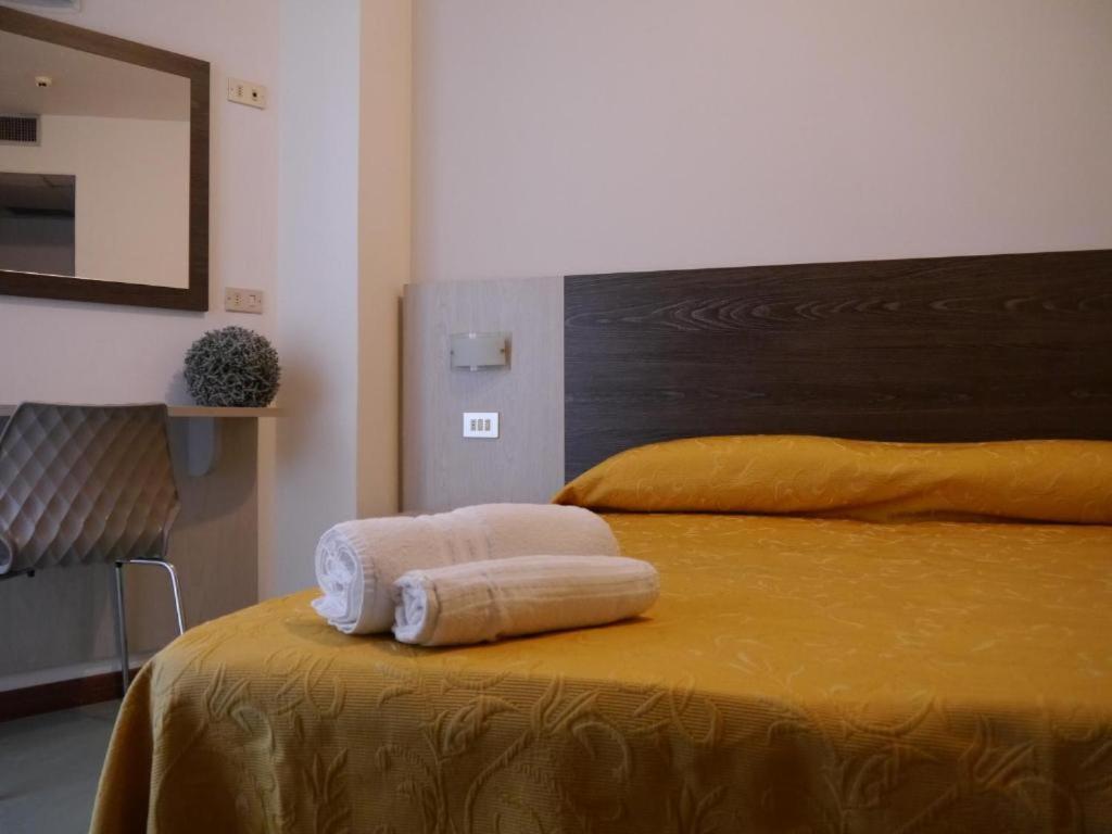 Hotel Monaco - Parcheggio Incluso Min 2 Gg Milano Marittima Bagian luar foto