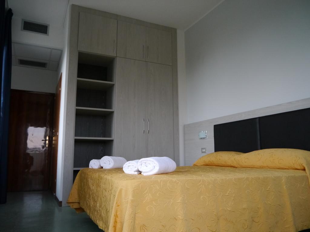 Hotel Monaco - Parcheggio Incluso Min 2 Gg Milano Marittima Bagian luar foto