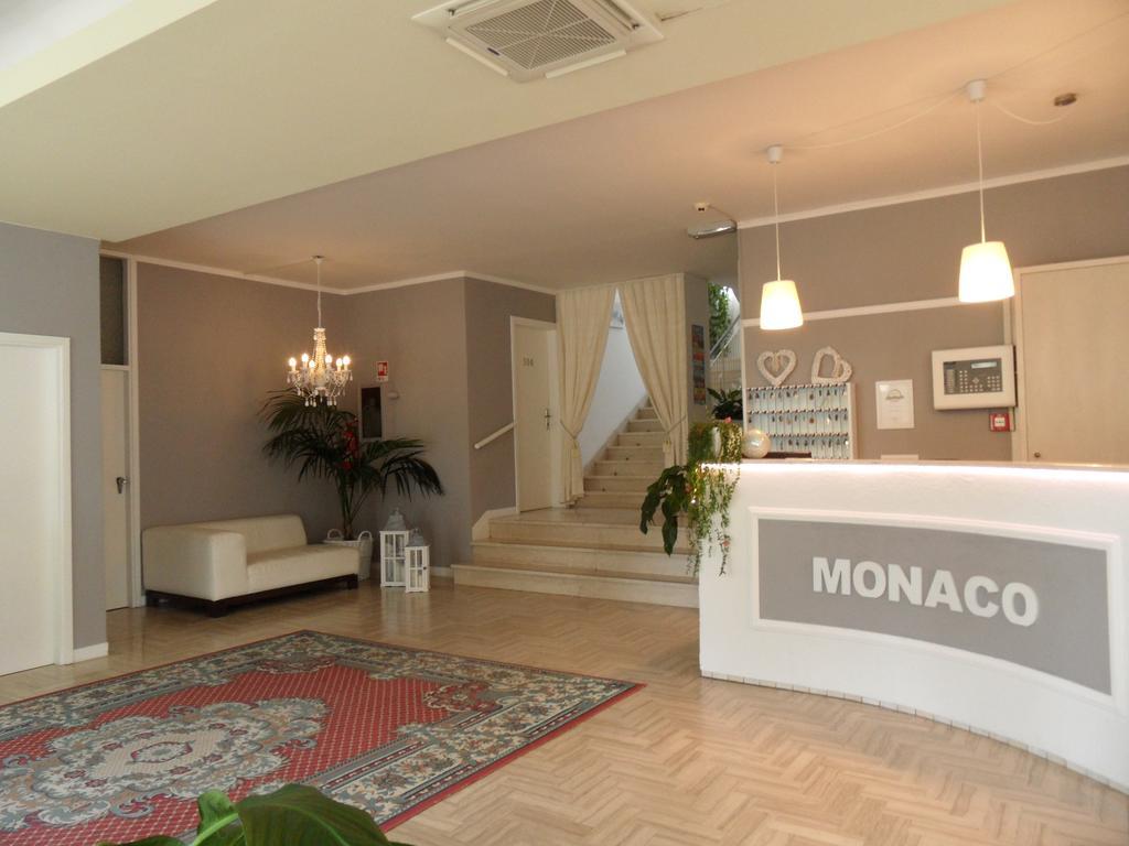 Hotel Monaco - Parcheggio Incluso Min 2 Gg Milano Marittima Bagian luar foto